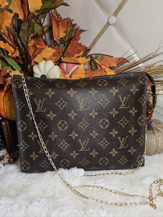 Louis Vuitton Handbags - Louis Vuitton Monogram Toiletry Pouch 26 With COA